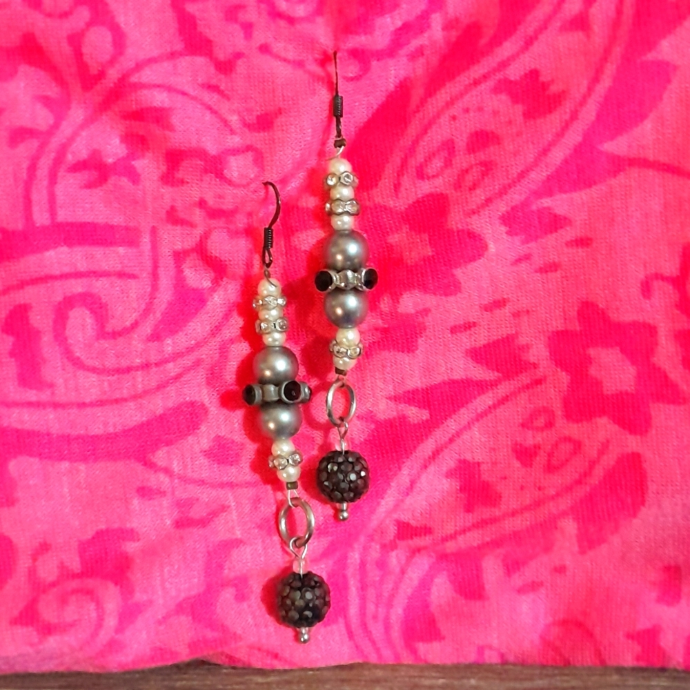 Dangle earrings